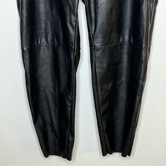 Asos Curve Vegan Faux Leather Leggings Pants NWT - Picture 4 of 8